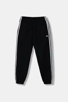 adidas Originals pantaloni de trening pentru copii culoarea negru, cu imprimeu, KC5058 imagine
