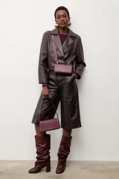 Answear.LAB geaca ramones de piele culoarea bordo, de tranzitie imagine