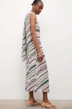 Answear.LAB rochie cu vascoza Unscripted Collection imagine