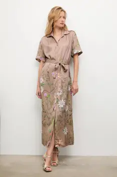 Answear.LAB rochie culoarea maro, maxi, drept imagine