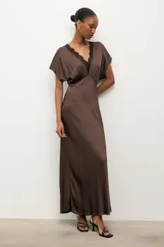 Answear.LAB rochie culoarea maro, maxi, evazati imagine