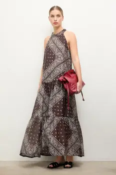 Answear.LAB rochie culoarea maro, maxi, evazati imagine