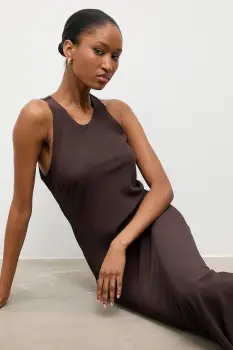 Answear.LAB rochie culoarea maro, maxi, mulata imagine