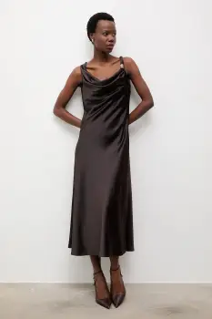 Answear.LAB rochie culoarea maro, midi, evazati imagine