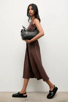 Answear.LAB rochie culoarea maro, mini, evazati imagine