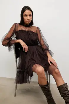 Answear.LAB rochie culoarea maro, mini, evazati imagine