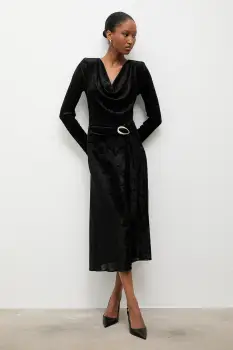 Answear.LAB rochie culoarea negru, midi, evazati imagine