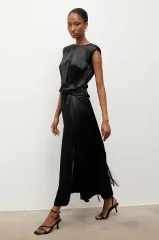 Answear.LAB rochie culoarea negru, midi, evazati imagine