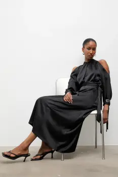 Answear.LAB rochie culoarea negru, midi, evazati imagine