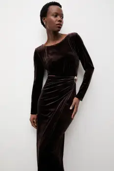 Answear.LAB rochie de catifea culoarea maro, maxi, mulata imagine