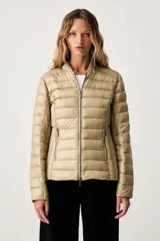 Armani Exchange geaca cu puf pentru femei imagine