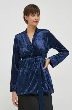 Artigli sacou desfacut, neted imagine