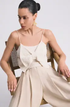 bluza culoarea bej, neted imagine