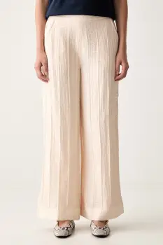 Calvin Klein pantaloni pentru femei cu vascoza imagine