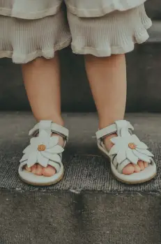 Donsje sandale din piele pentru copii Iles Fields Sandals Daisy culoarea alb, 2025102 imagine