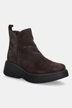 Fly London cizme din piele intoarsa MAZY323FLY culoarea maro, toc pana, P145323003 imagine