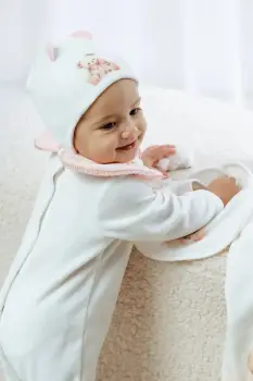 Jamiks caciula bebe SOELI culoarea bej, JZI150 imagine