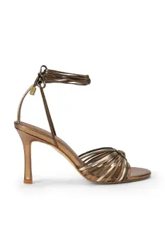 Pantofi cu toc imagine