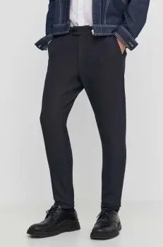 Les Deux pantaloni barbati, culoarea albastru marin, drept imagine