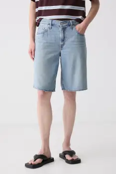 Levi's pantaloni scurti pentru femei din denim BAGGY DAD imagine