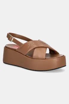 Love Moschino sandale de piele femei, culoarea maro, cu platforma, JA16187I0MIA0201 imagine