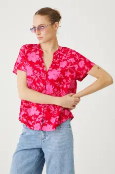 Medicine bluza culoarea rosu, modelator imagine