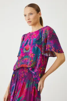 Medicine bluza culoarea roz, modelator imagine