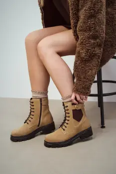 Medicine botine culoarea bej, cu platforma imagine