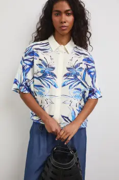 Bluze subtiri si camasi imagine