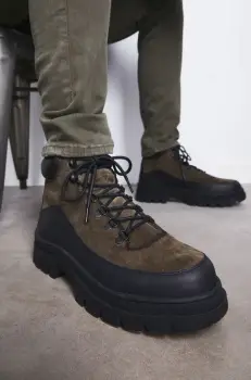 Medicine cizme din piele intoarsa barbati, culoarea verde imagine