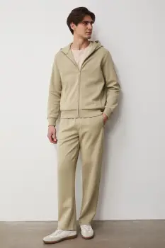 Medicine pantaloni de trening barbatesti imagine