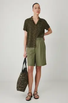 Medicine pantaloni scurti din amestec de in femei, culoarea verde, neted, high waist imagine