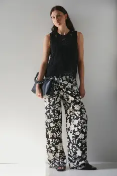 Medicine pantaloni talie medie larga neagra pentru femei imagine