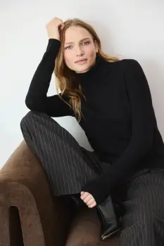 Medicine pulover culoarea negru, light, cu guler imagine