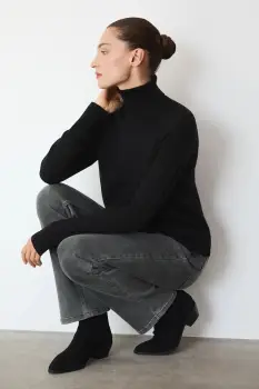 Medicine pulover din lana merino culoarea negru, cu guler imagine