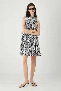 Medicine rochie culoarea negru, midi, oversize imagine