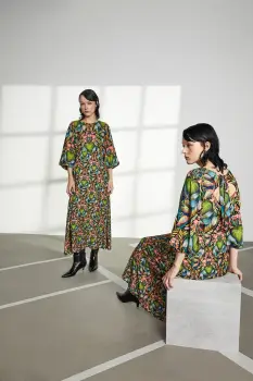 Medicine rochie midi, evazati imagine