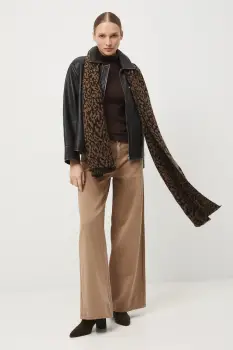 Medicine tricou culoarea maro, cu guler imagine