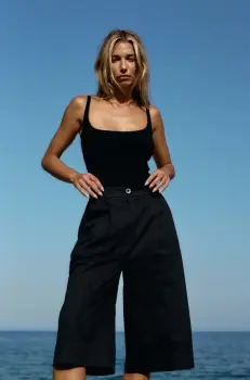 MUUV. pantaloni scurti din bumbac PORTEUR culoarea negru, neted, high waist imagine