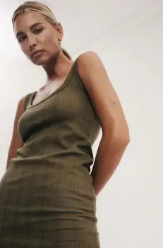 MUUV. rochie din bumbac FENDU culoarea verde, midi, mulata imagine