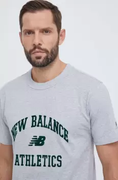 New Balance tricou din bumbac barbati, culoarea gri, cu imprimeu imagine