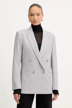 Patrizia Pepe sacou imagine