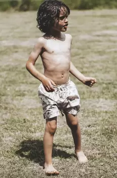 That's mine pantaloni scurti de baie copii Neal culoarea bej imagine