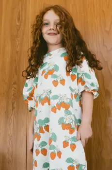 Tinycottons rochie din bumbac pentru copii STRAWBERRIES PUFF SLEEVE DRESS culoarea bej, midi, drept, SS25-004 imagine