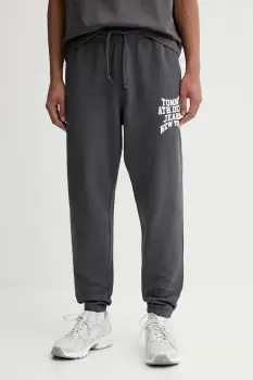 Tommy Jeans pantaloni de trening din bumbac culoarea gri, cu imprimeu, DM0DM22083 imagine