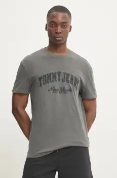 Tommy Jeans tricou din bumbac barbati, culoarea gri, cu imprimeu, DM0DM20356 imagine