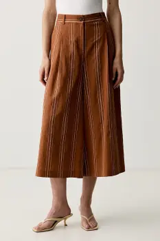 United Colors of Benetton pantaloni culottes pentru femei, cu in imagine