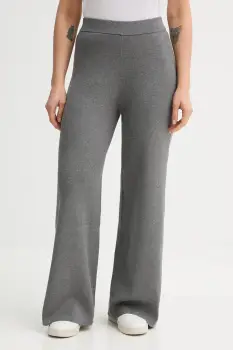 United Colors of Benetton pantaloni de trening culoarea gri, cu imprimeu, 17Q3DF013 imagine