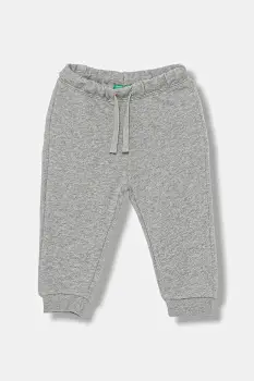 United Colors of Benetton pantaloni de trening din bumbac pentru copii culoarea gri, uni, 3J68GF027 imagine
