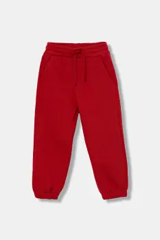United Colors of Benetton pantaloni de trening din bumbac pentru copii culoarea rosu, cu imprimeu, 3J68GF04Z imagine